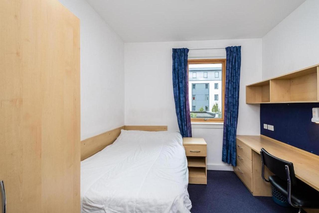 En Suite Rooms, Gillingham - Sk Exteriör bild